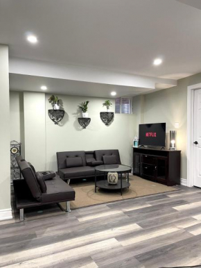 Two Bedroom Basement Ensuite 15 mins from The Niagara Falls